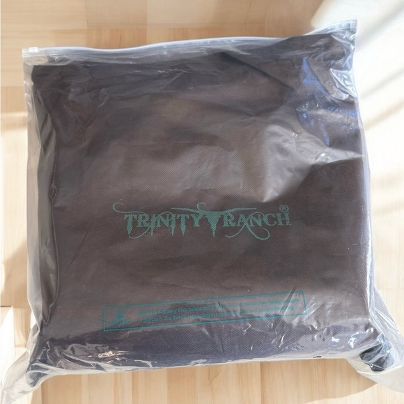 Montana West Floral Tooled Collection Sling Bag - Turquoise *NEW in Package* - Picture 6 of 6